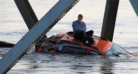 washington truck accident at bridge collapse